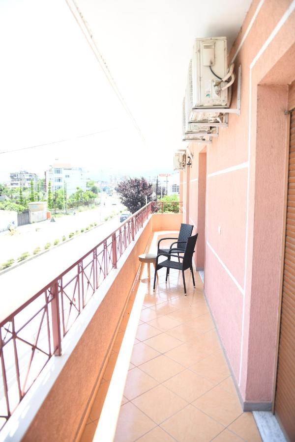 Guesthouse Leo Berat Extérieur photo