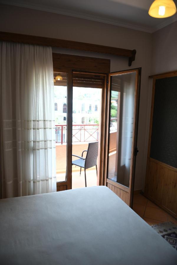 Guesthouse Leo Berat Extérieur photo