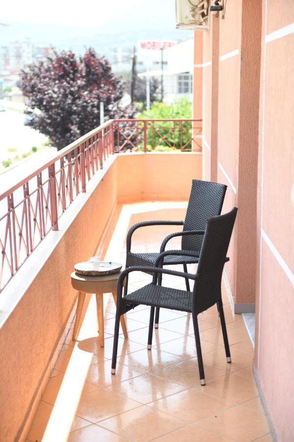 Guesthouse Leo Berat Extérieur photo