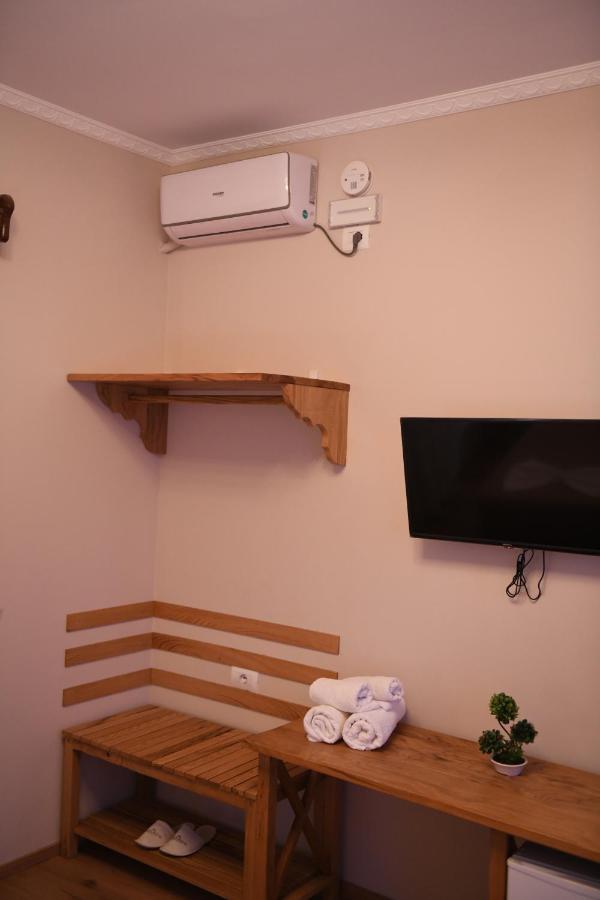Guesthouse Leo Berat Extérieur photo